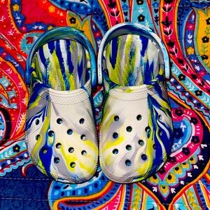 Boys tie-dyed Toddler Crocs